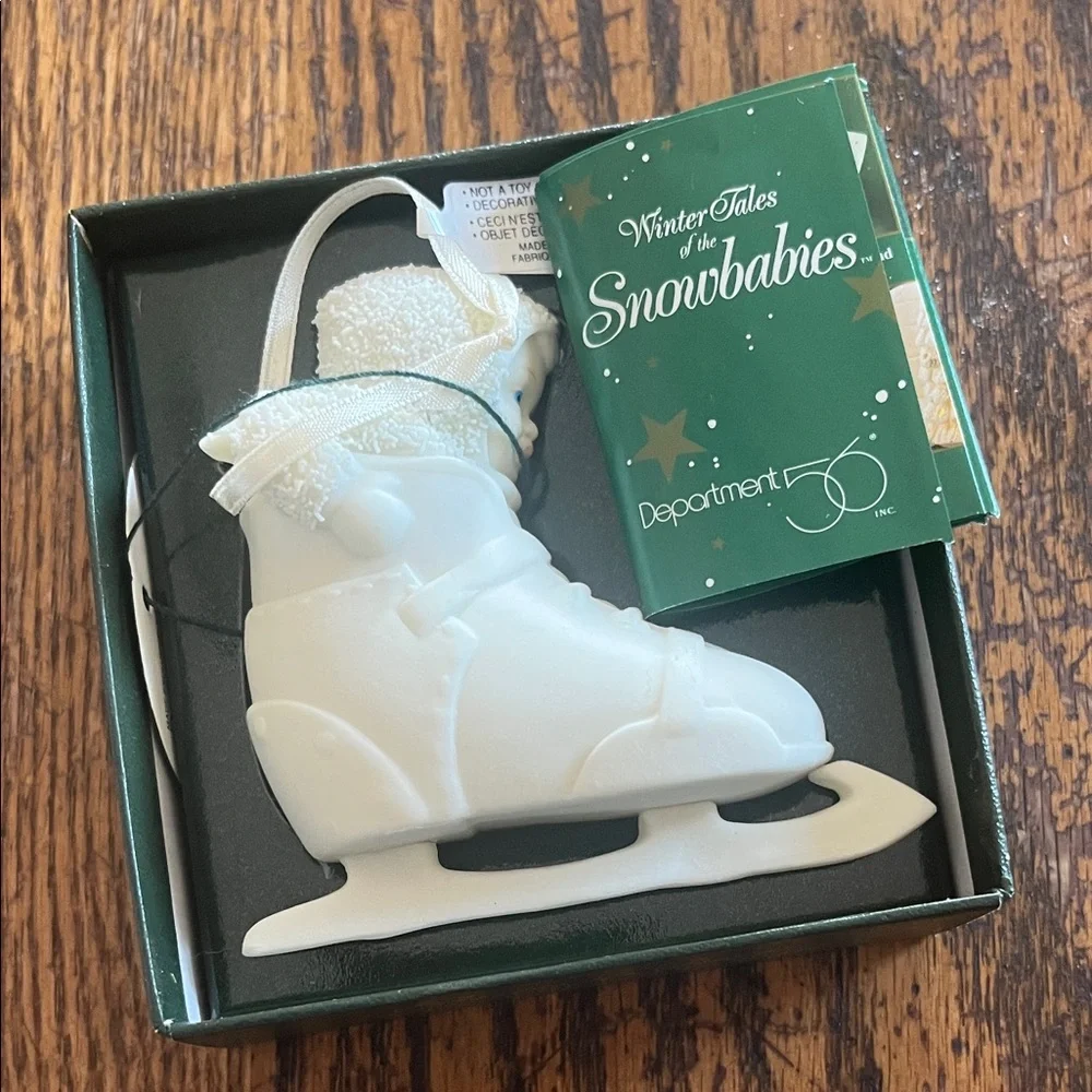 Snowbabies department 56 Seven eight time to skate